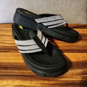 Volatile Women's Size 8 Wedge Sandals